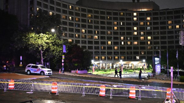 俄总统新闻秘书：已为普京及胜利日活动提升安保级别