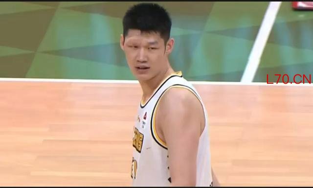 广厦男篮发文:胡金秋个人篮板总数升至CBA历史篮板榜第八位 虽败犹荣