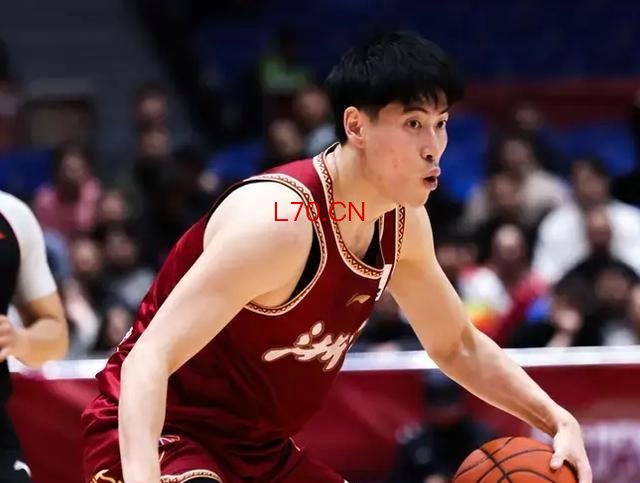 广厦男篮发文：胡金秋个人篮板总数升至CBA历史篮板榜第八位 虽败犹荣