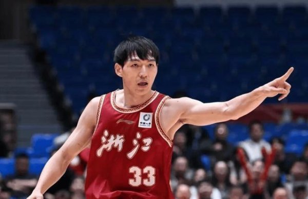 广厦男篮发文：胡金秋个人篮板总数升至CBA历史篮板榜第八位 虽败犹荣